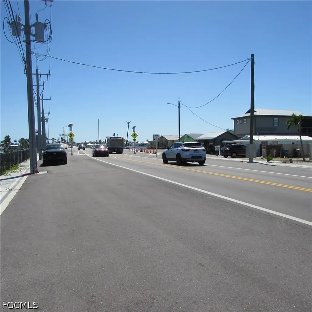 4262 Pine Island Road NW Matlacha FL 33993