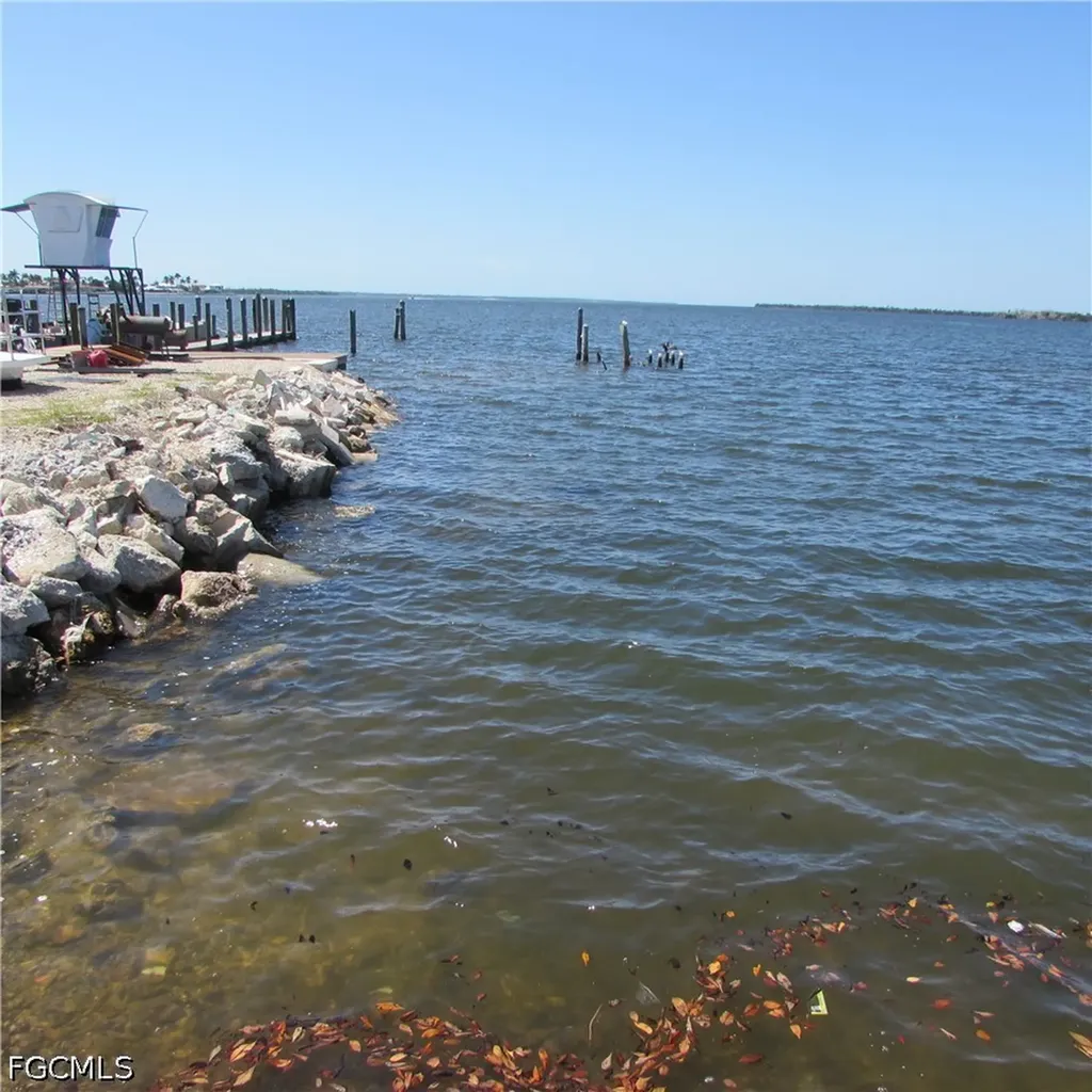 4262 Pine Island Road NW Matlacha FL 33993