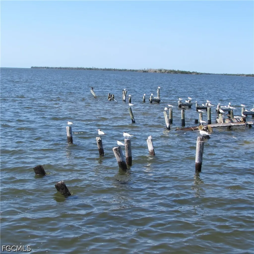 4262 Pine Island Road NW Matlacha FL 33993