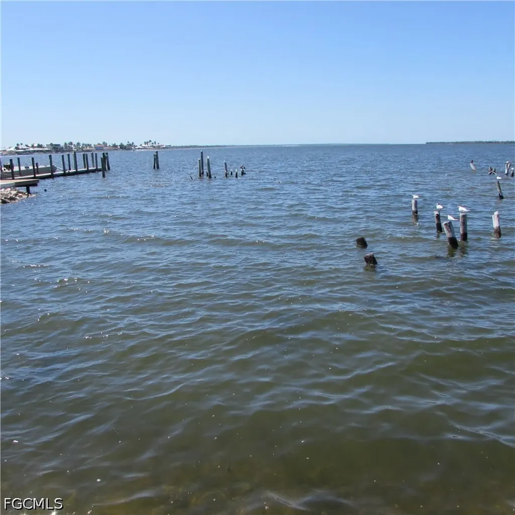 4262 Pine Island Road NW Matlacha FL 33993