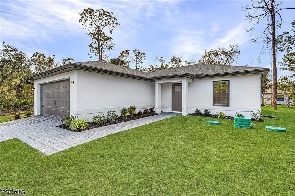 846 Guienne Lane Lehigh Acres FL 33974