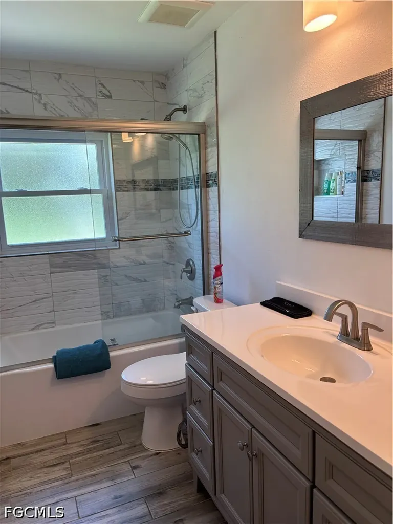 879 Lake Mcgregor Drive Fort Myers FL 33919