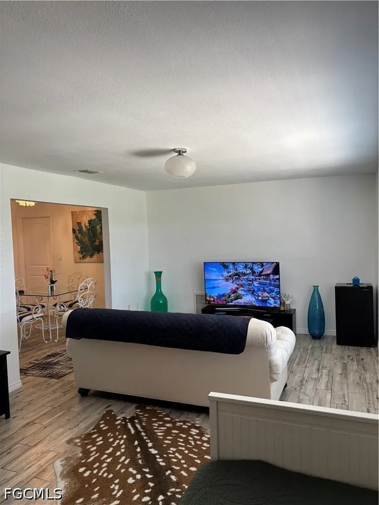 879 Lake Mcgregor Drive Fort Myers FL 33919