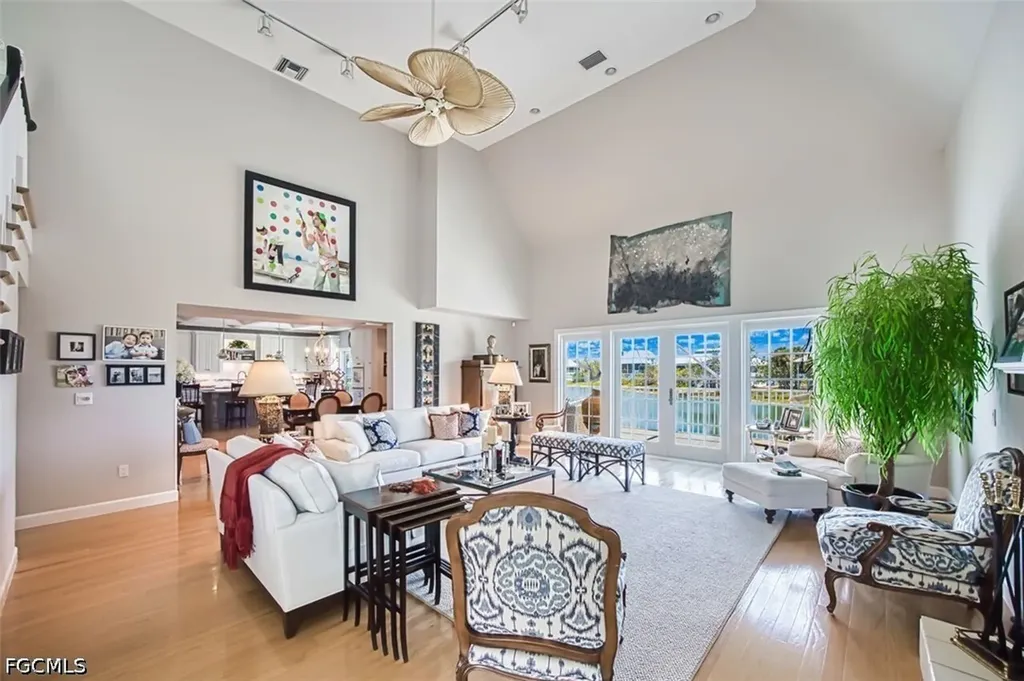 246 Christofer Court Sanibel FL 33957