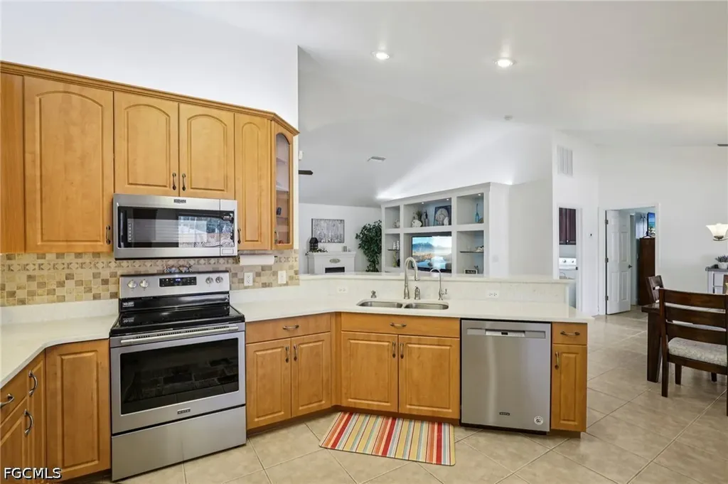 1603 NE 33rd Lane Cape Coral FL 33909
