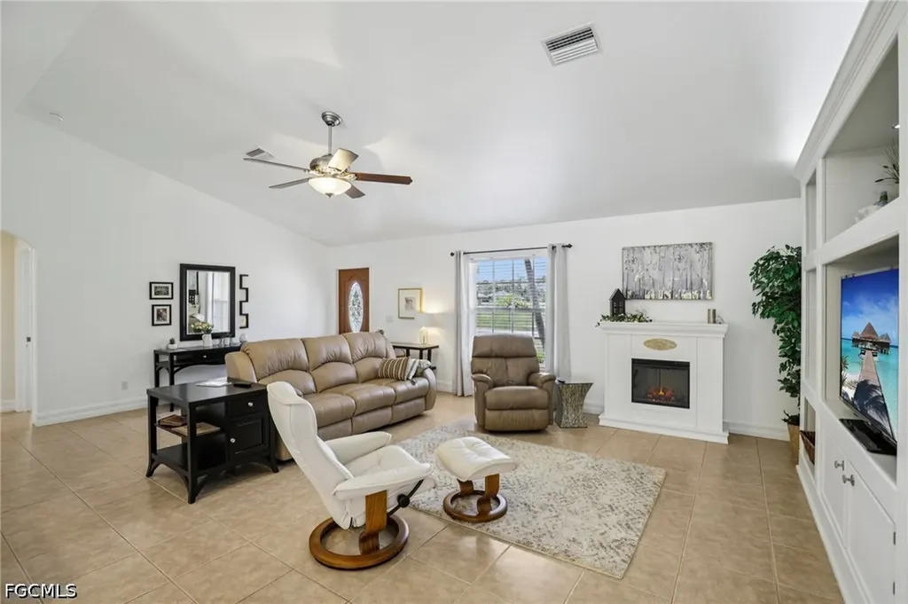 1603 NE 33rd Lane Cape Coral FL 33909