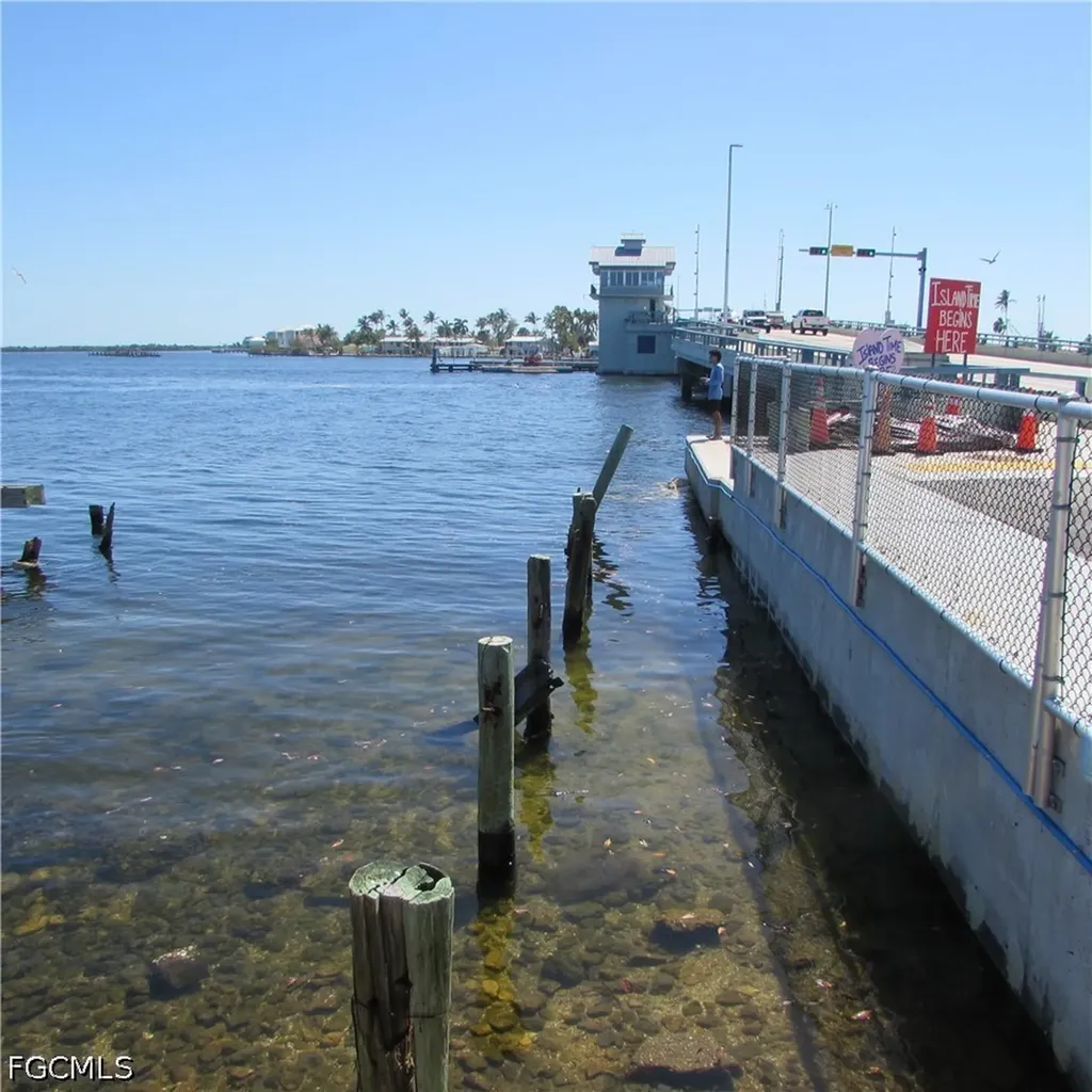 4331 Pine Island Road NW Matlacha FL 33993