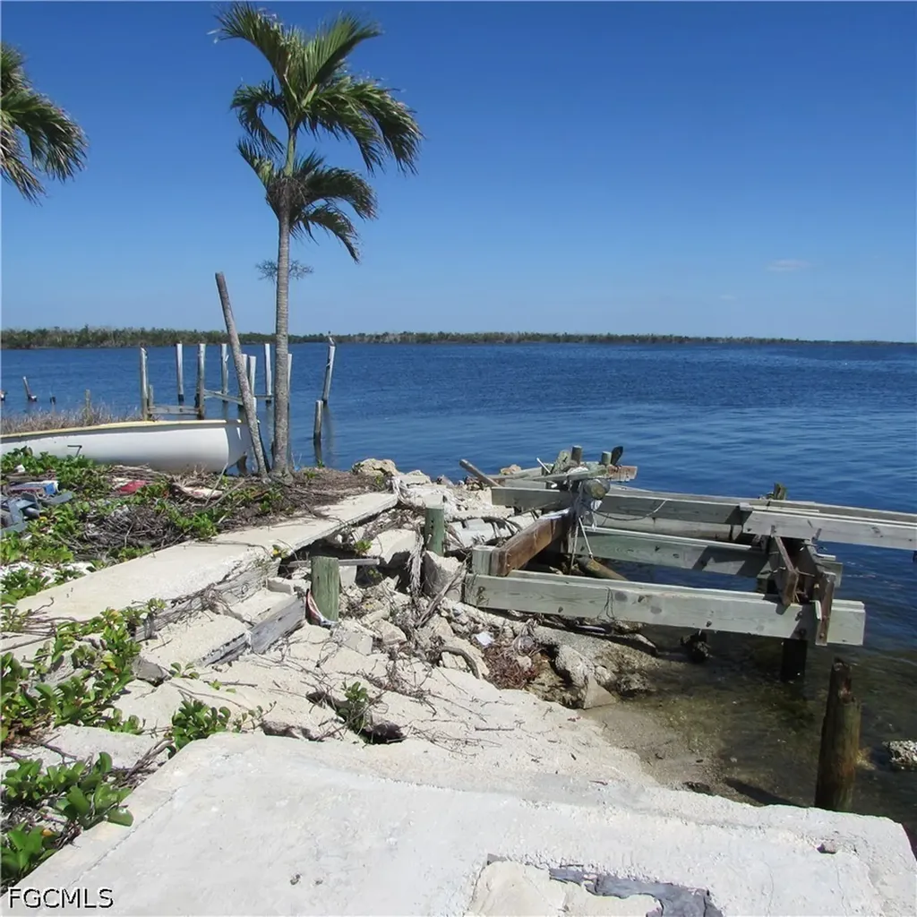 4331 Pine Island Road NW Matlacha FL 33993