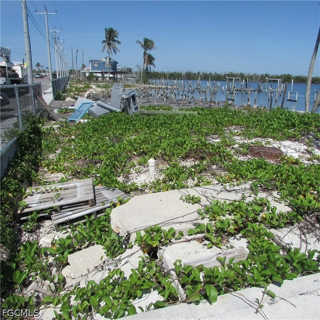 4331 Pine Island Road NW Matlacha FL 33993