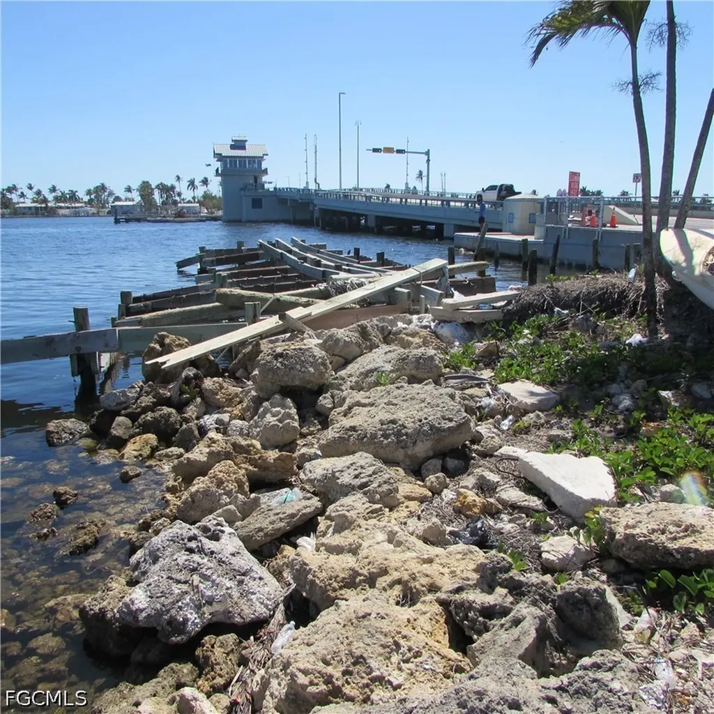 4331 Pine Island Road NW Matlacha FL 33993