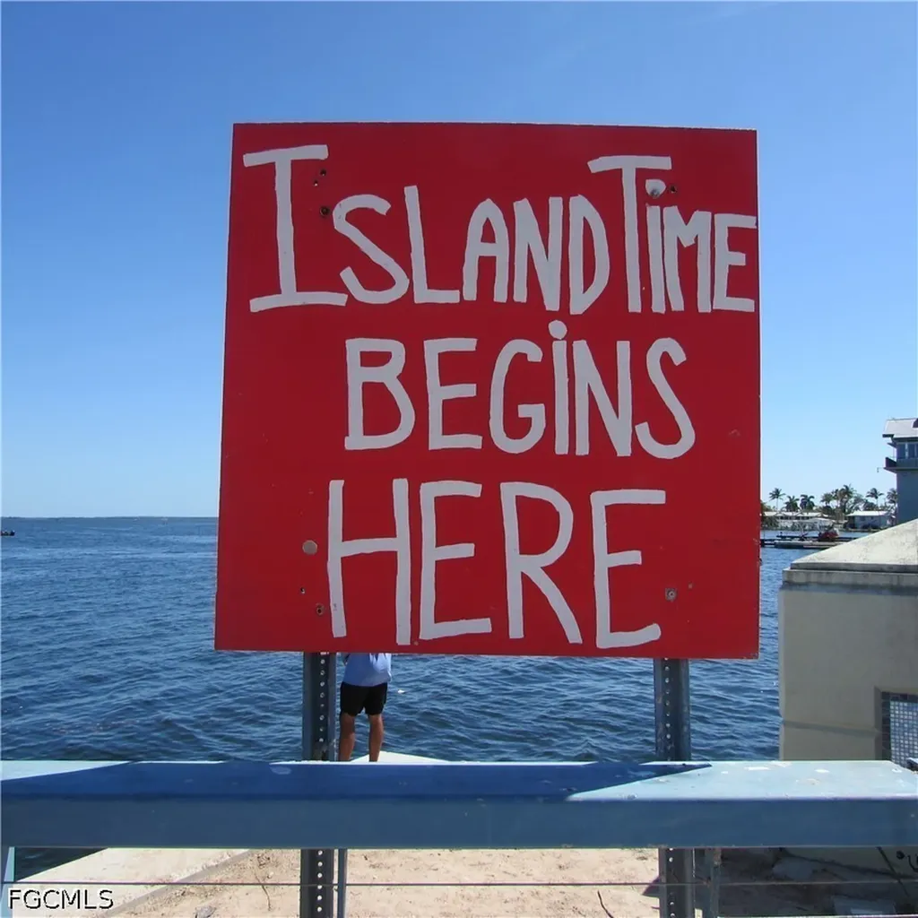 4331 Pine Island Road NW Matlacha FL 33993