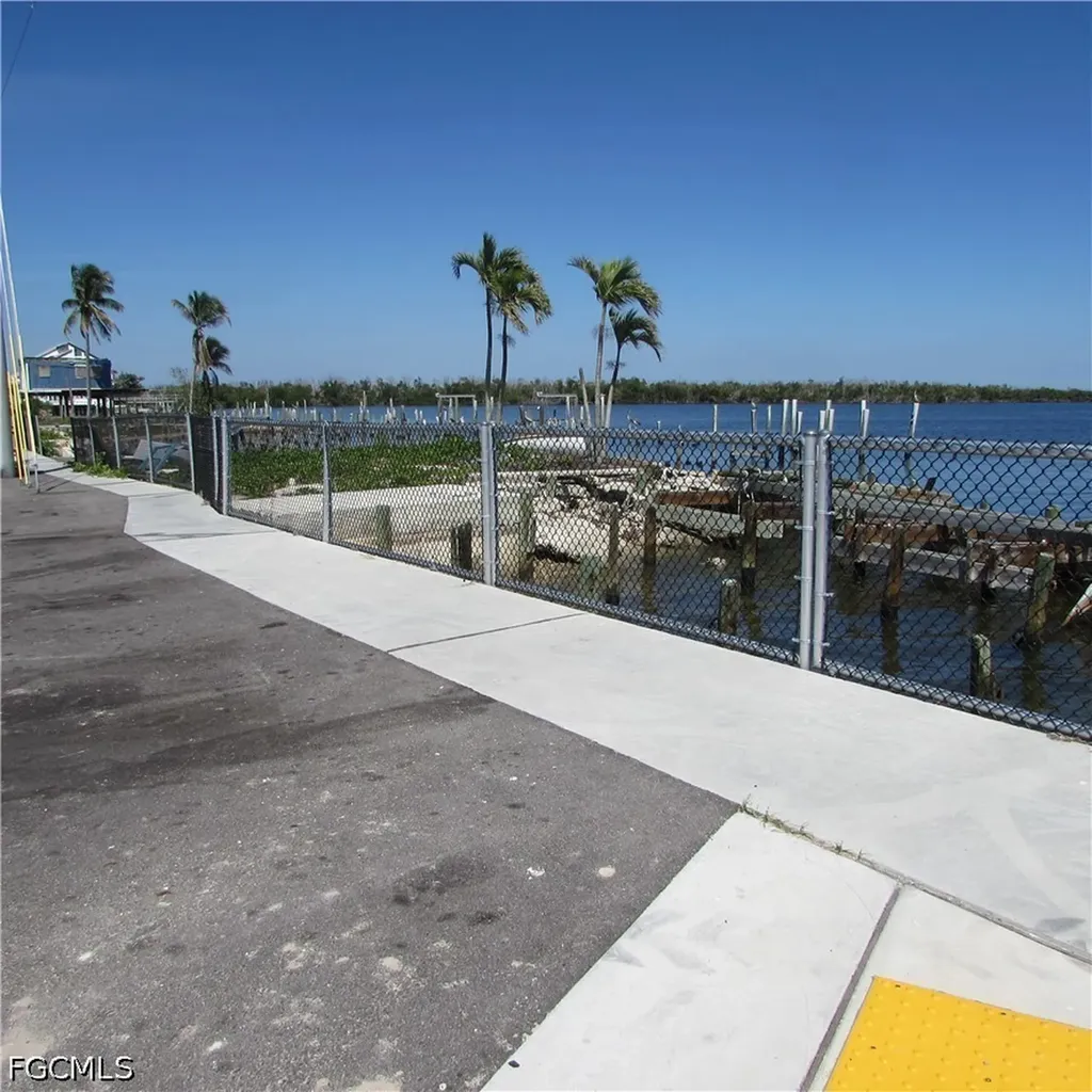 4331 Pine Island Road NW Matlacha FL 33993
