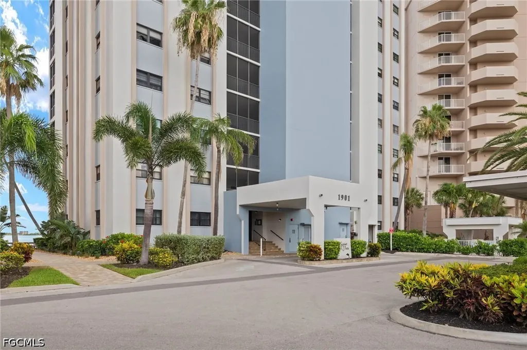 1901 Clifford Street Fort Myers FL 33901