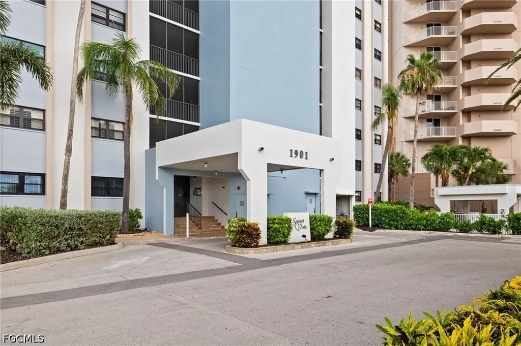 1901 Clifford Street Fort Myers FL 33901