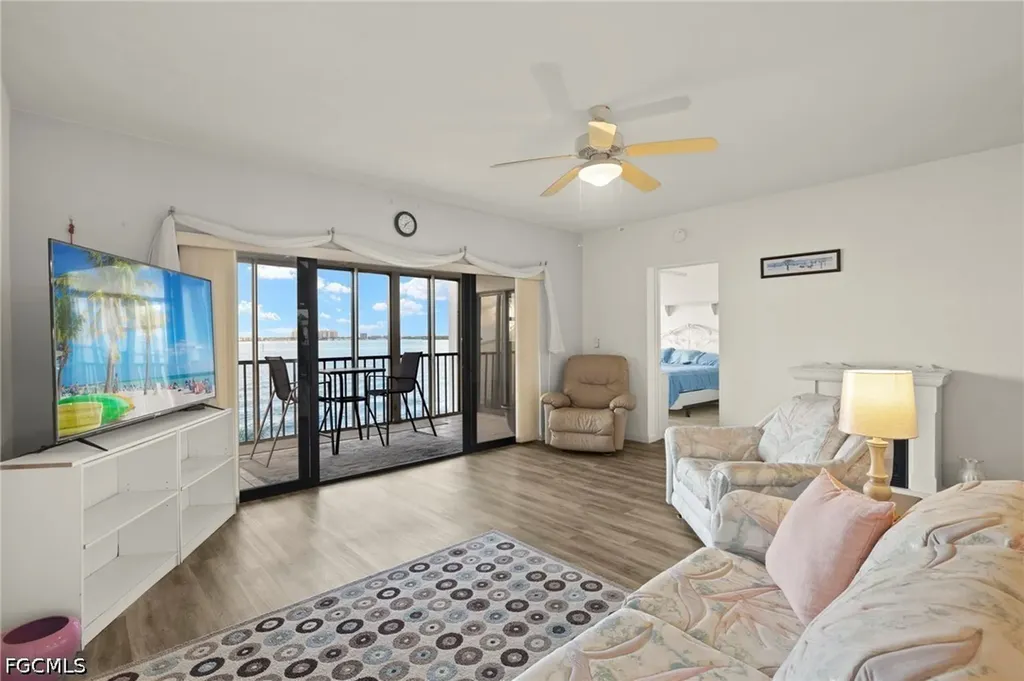 1901 Clifford Street Fort Myers FL 33901