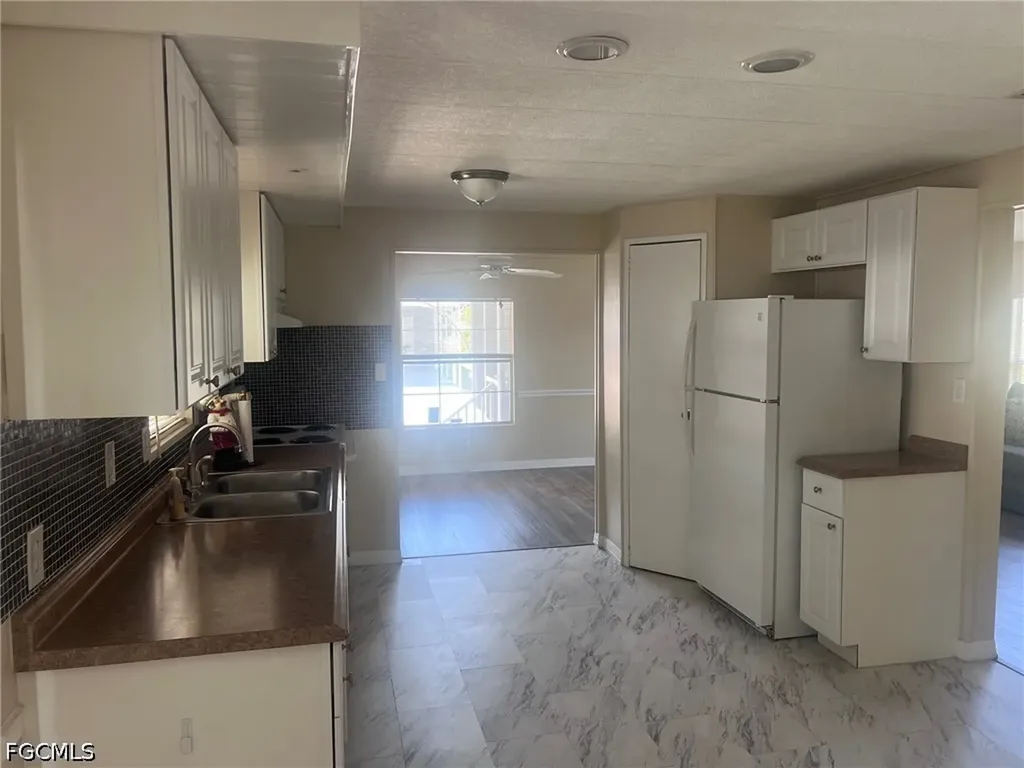 947 Strongbox Drive North Fort Myers FL 33917