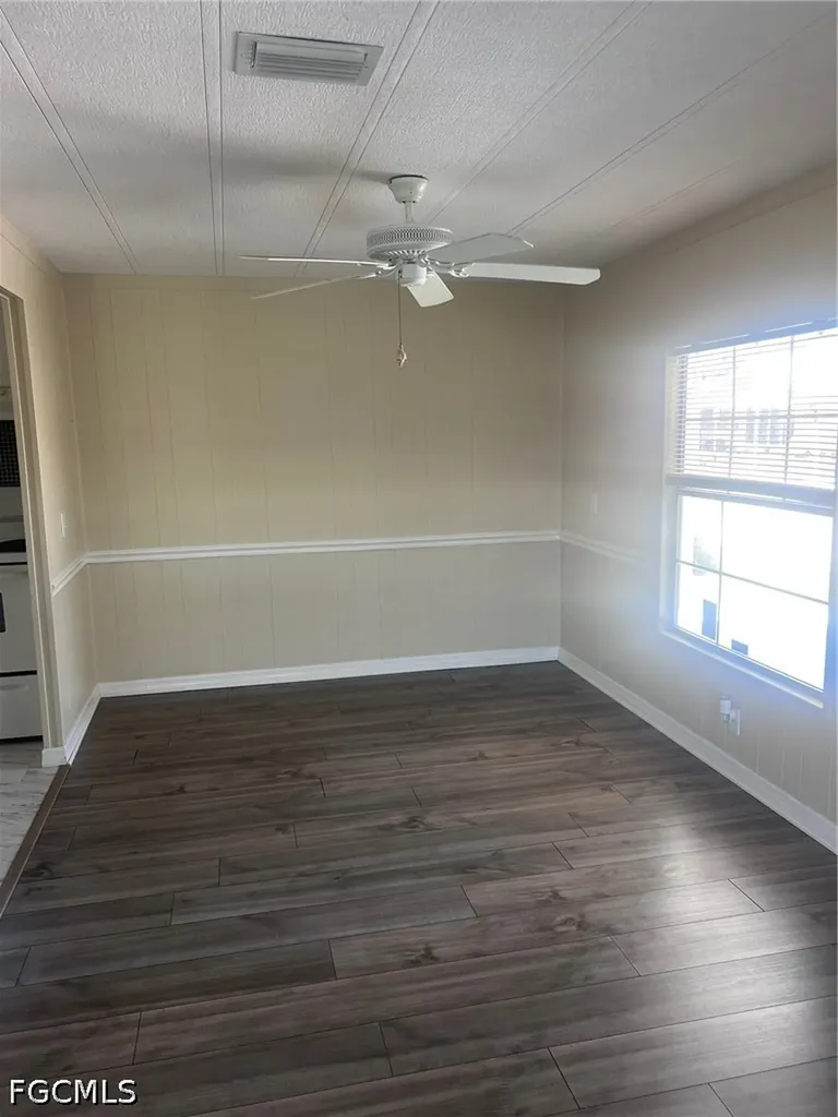 947 Strongbox Drive North Fort Myers FL 33917