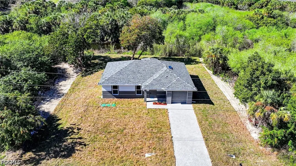 524 Empire Avenue S Lehigh Acres FL 33974
