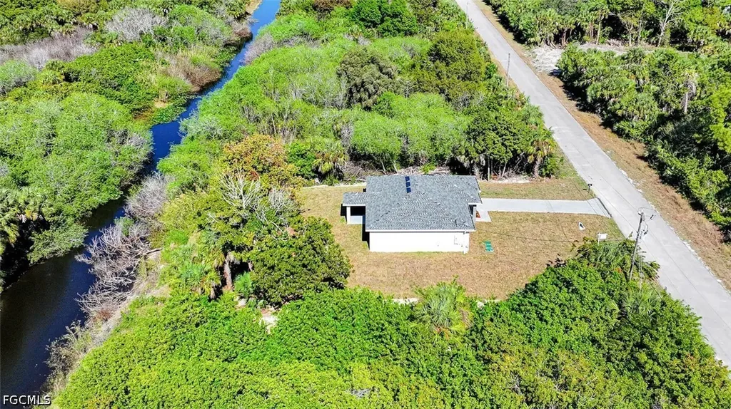 524 Empire Avenue S Lehigh Acres FL 33974