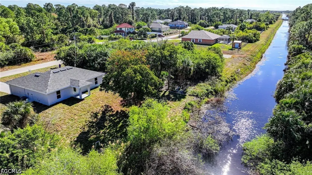 524 Empire Avenue S Lehigh Acres FL 33974