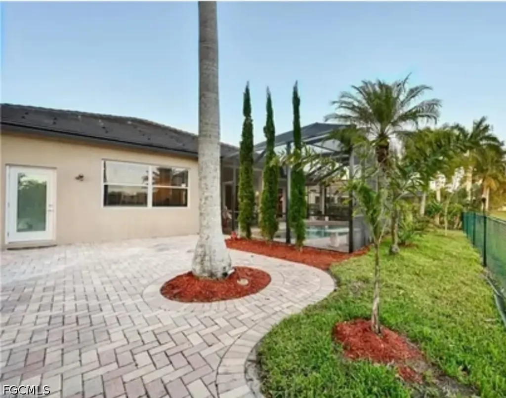 1028 Port Orange Court Naples FL 34120