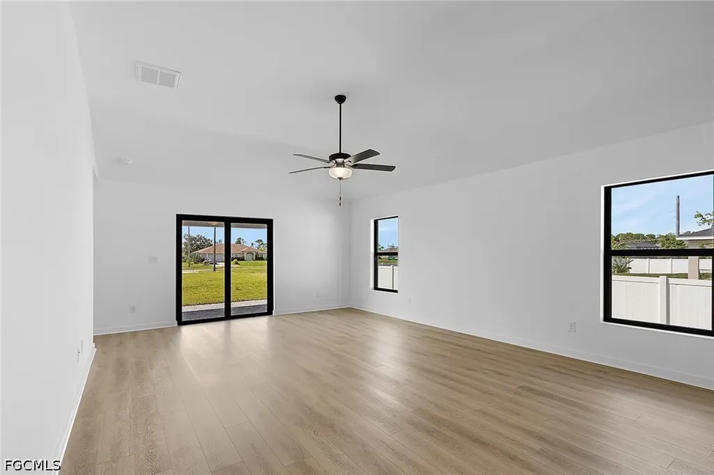 526 Parkdale Boulevard Lehigh Acres FL 33974
