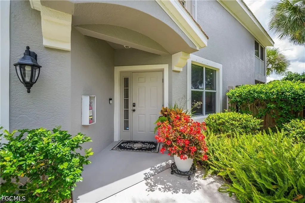 10109 Colonial Country Club Boulevard Fort Myers FL 33913