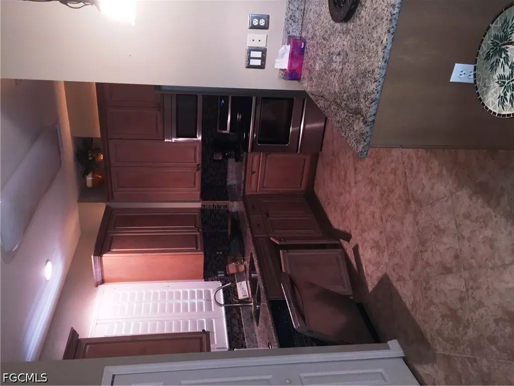 16550 Goldenrod Lane Alva FL 33920