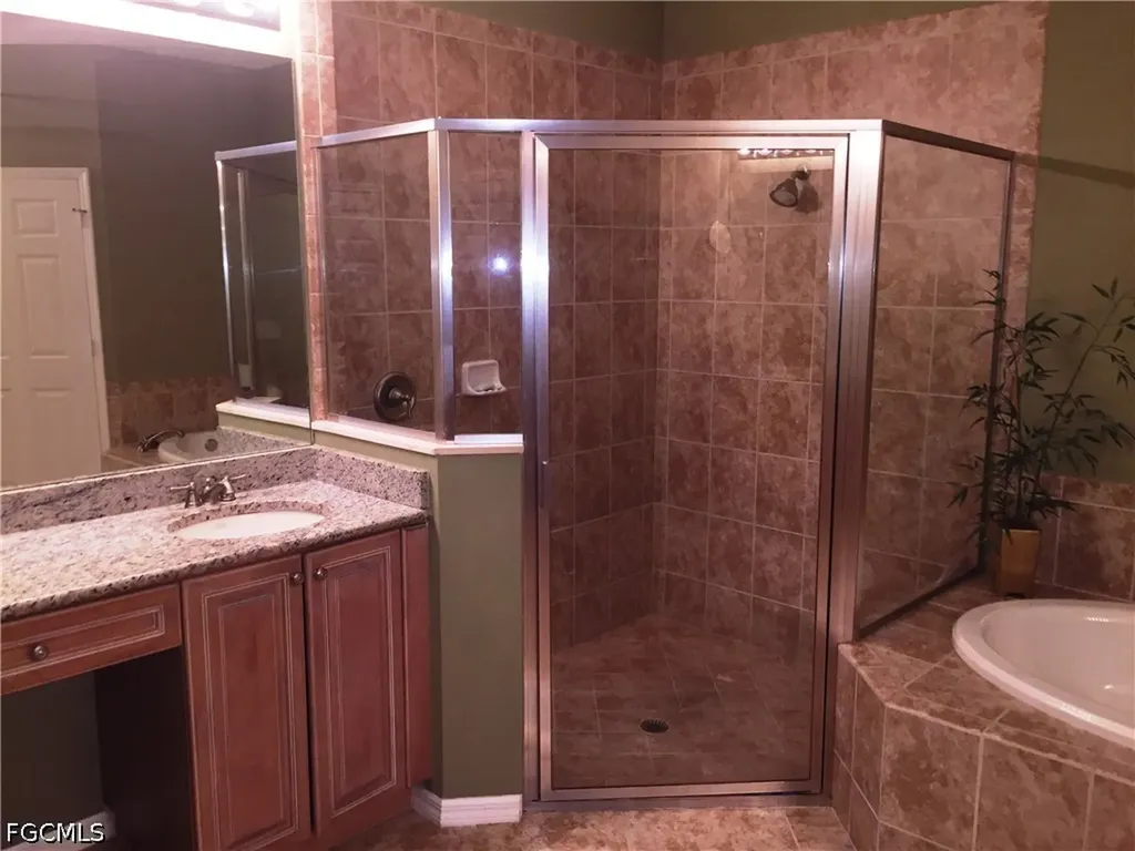 16550 Goldenrod Lane Alva FL 33920