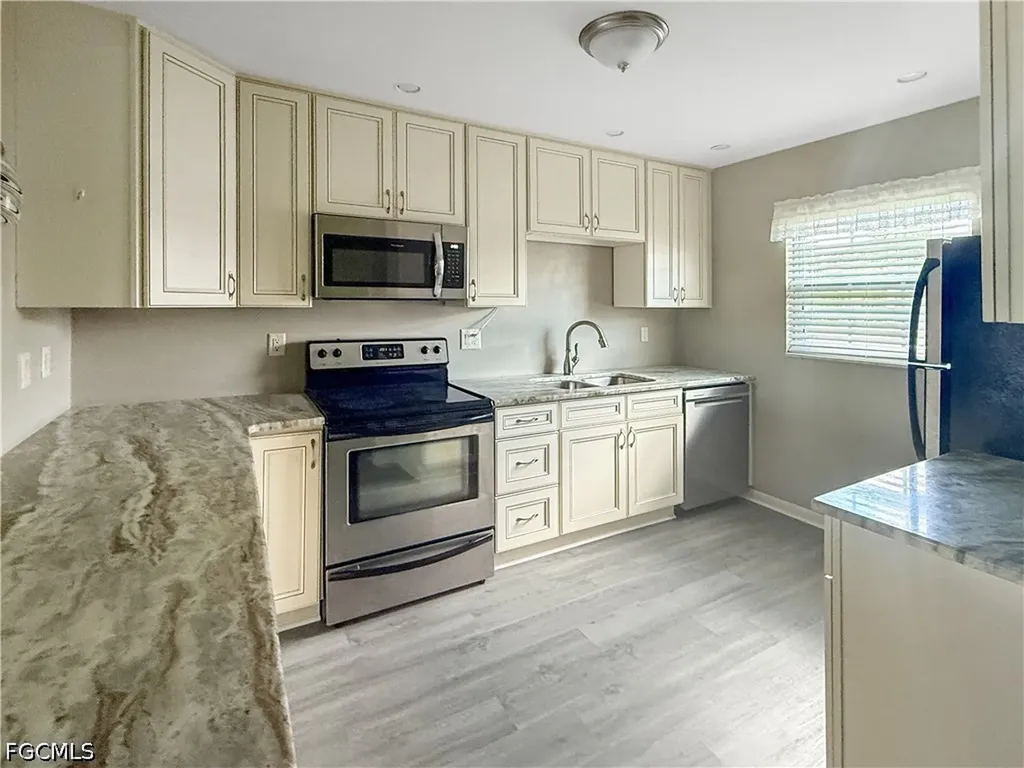 1398 Myerlee Country Club Boulevard Fort Myers FL 33919