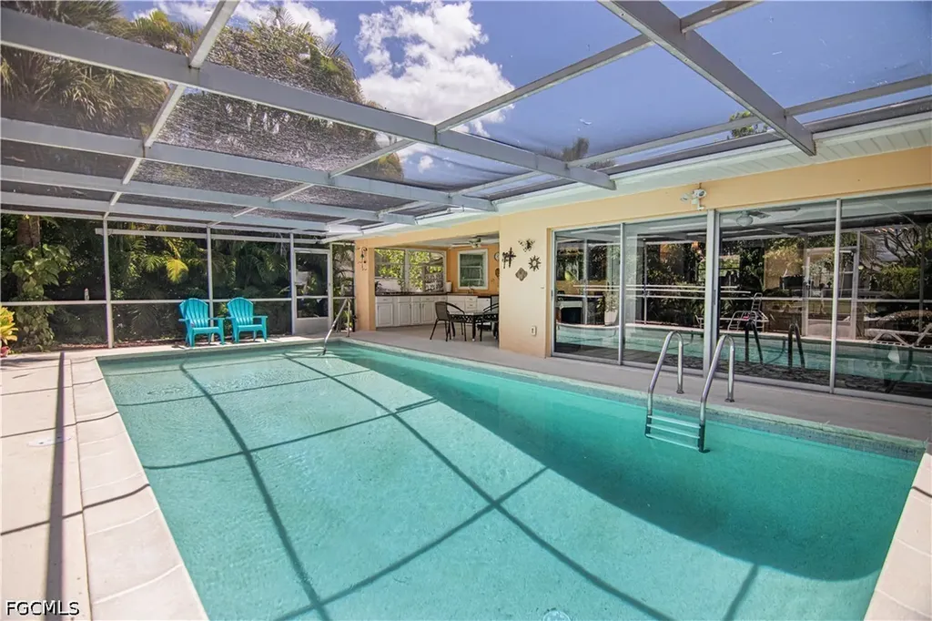 2305 SE 16th Street Cape Coral FL 33990