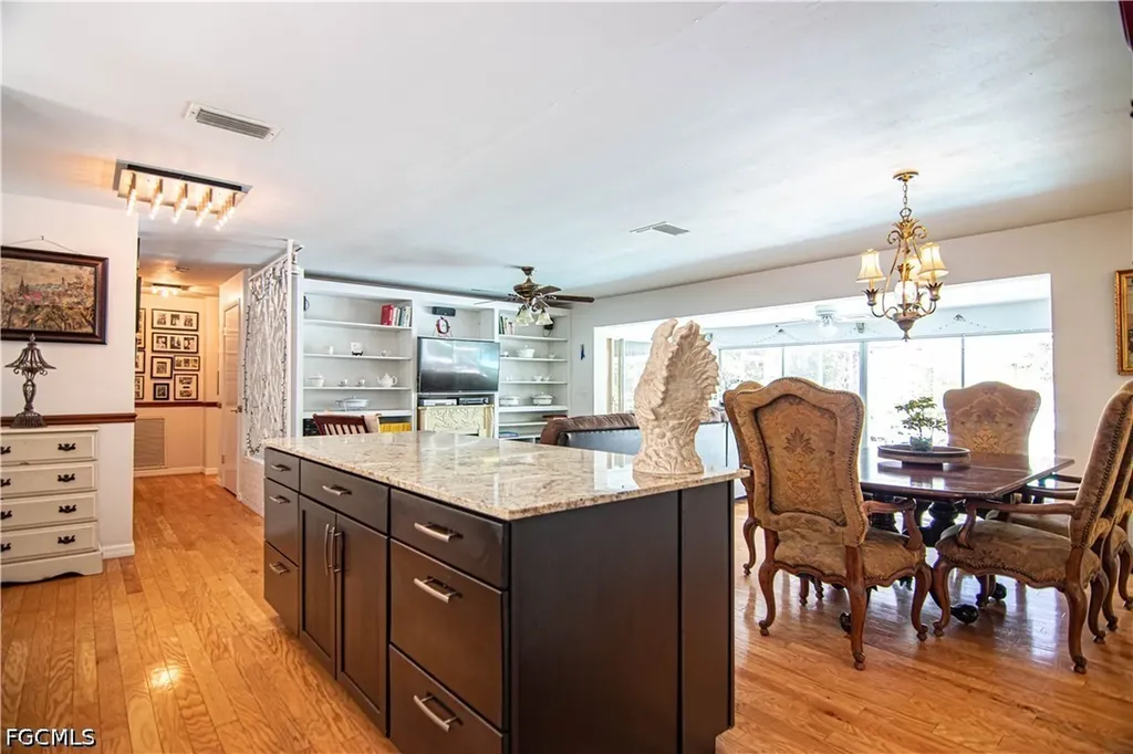 2305 SE 16th Street Cape Coral FL 33990