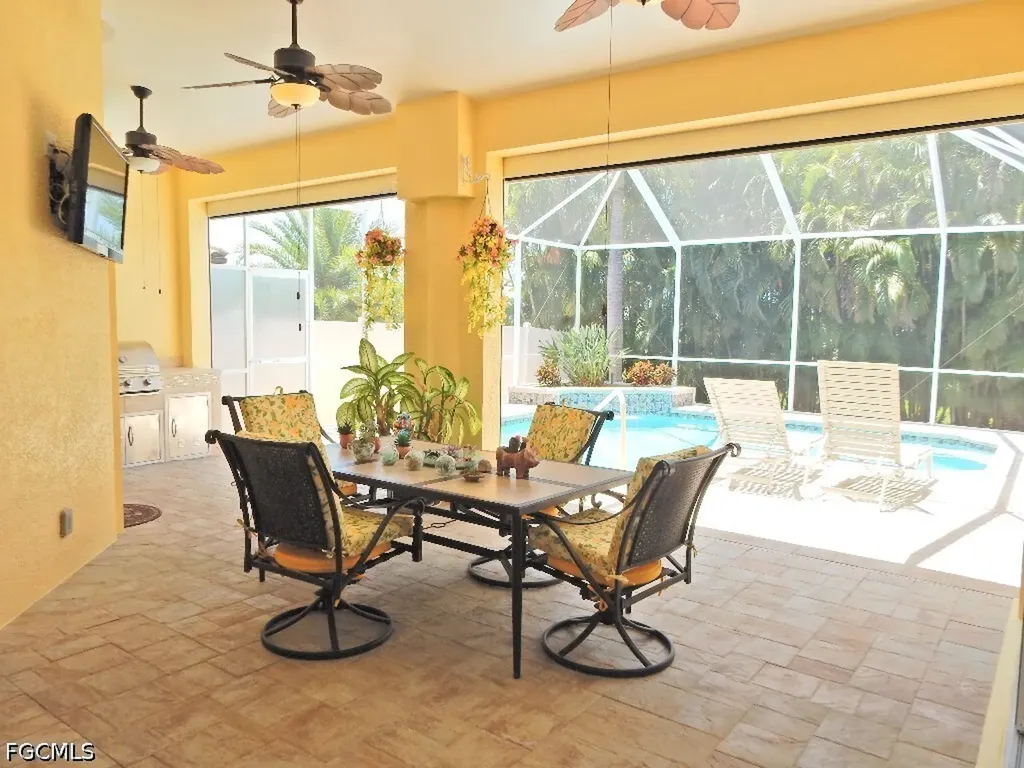 5302 SW 27th Place Cape Coral FL 33914