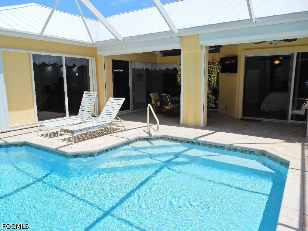 5302 SW 27th Place Cape Coral FL 33914
