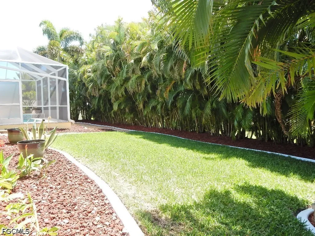 5302 SW 27th Place Cape Coral FL 33914