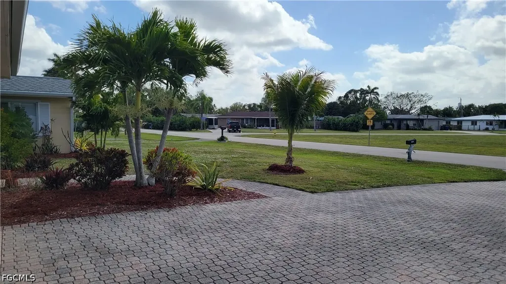 1403 Davis Drive Fort Myers FL 33919