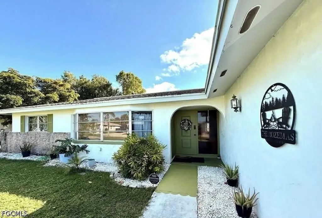 1641 Mansville Terrace North Fort Myers FL 33903