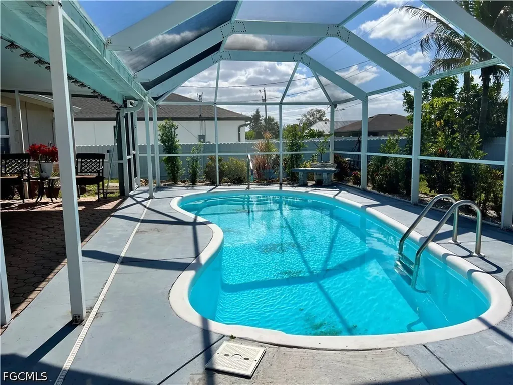 702 SW 25th Street Cape Coral FL 33914