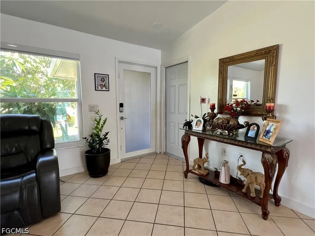 702 SW 25th Street Cape Coral FL 33914