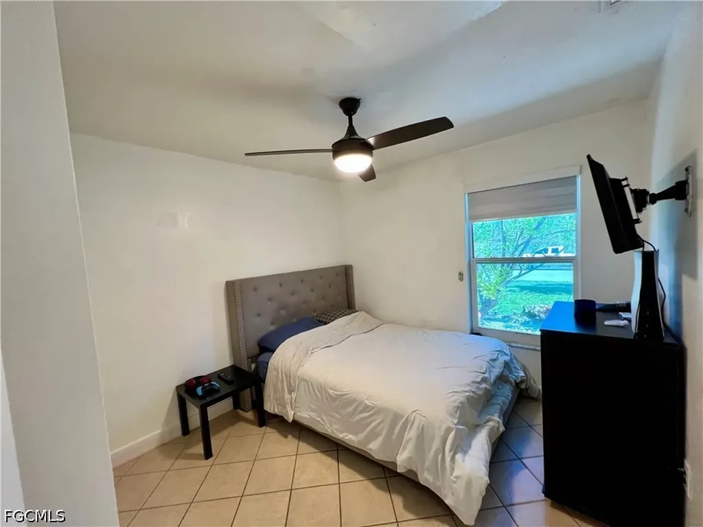702 SW 25th Street Cape Coral FL 33914