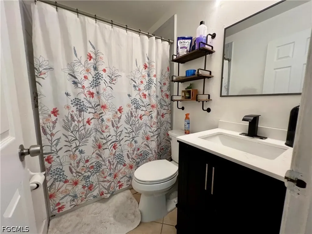702 SW 25th Street Cape Coral FL 33914