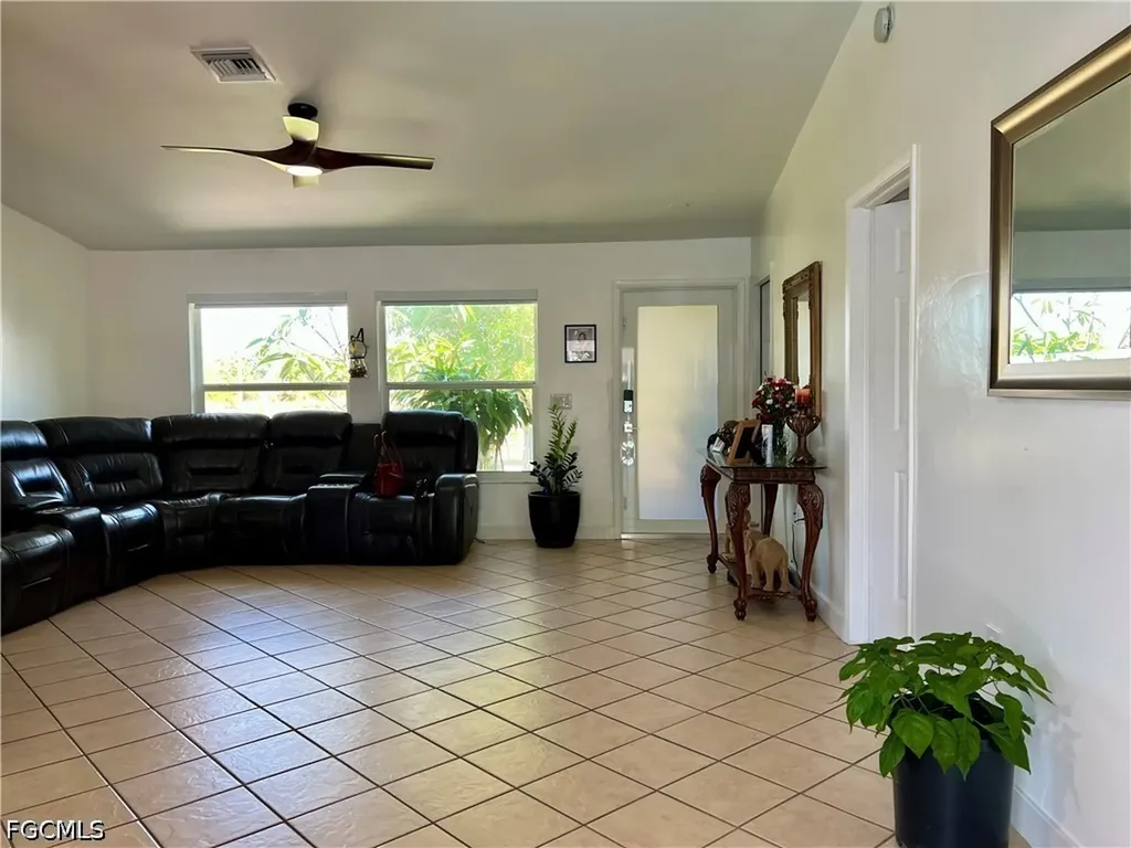 702 SW 25th Street Cape Coral FL 33914