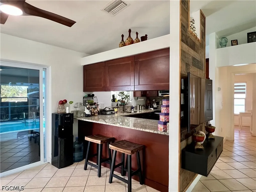702 SW 25th Street Cape Coral FL 33914