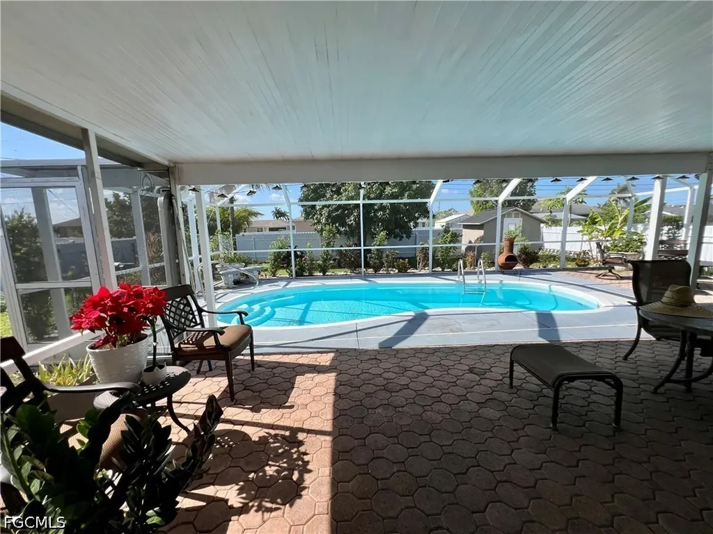 702 SW 25th Street Cape Coral FL 33914
