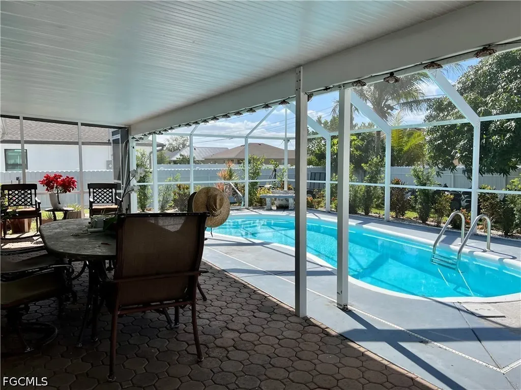 702 SW 25th Street Cape Coral FL 33914