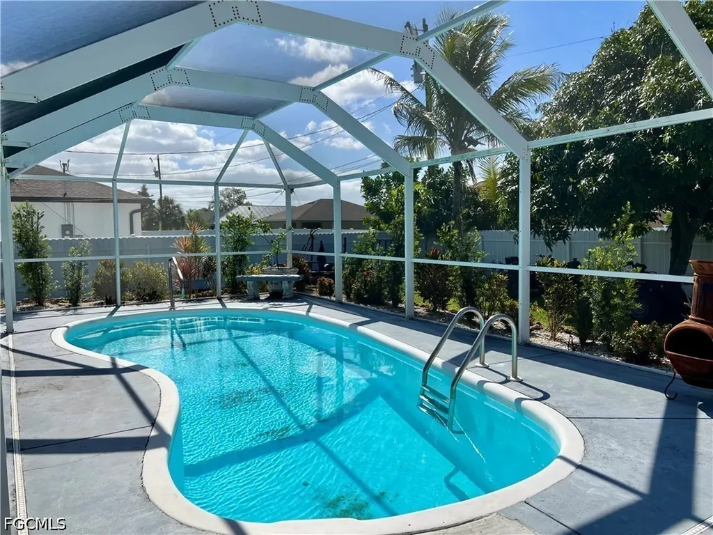 702 SW 25th Street Cape Coral FL 33914