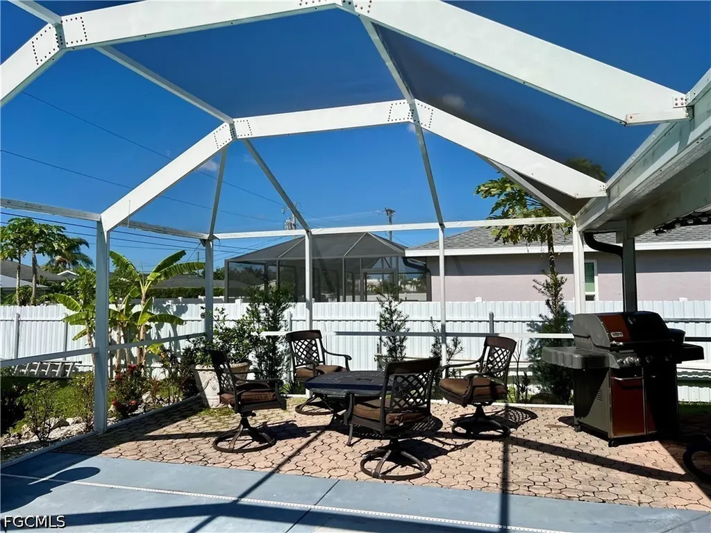702 SW 25th Street Cape Coral FL 33914