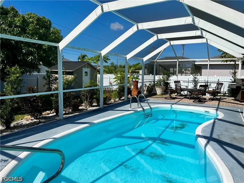 702 SW 25th Street Cape Coral FL 33914