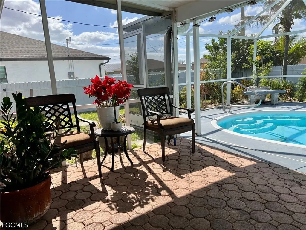 702 SW 25th Street Cape Coral FL 33914
