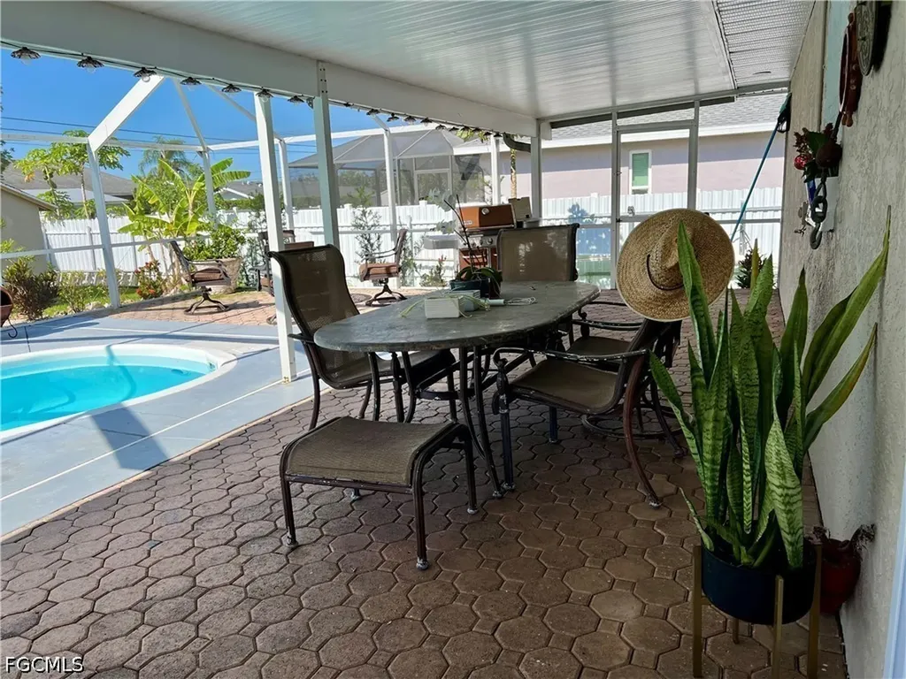 702 SW 25th Street Cape Coral FL 33914